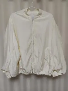 シャルレ ジップアップ ブルゾン ベージュ M～L - メルカリ