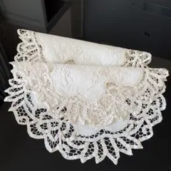SALE❣️フランスアンティークஐ⋆* ふんわりバテンレースの花刺繍シーツ SALE❣️フランスアンティークஐ⋆*バテンレースの小さなクロス - メルカリ