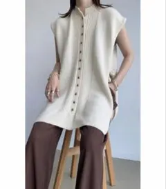 neunaアイボリー ニットベスト