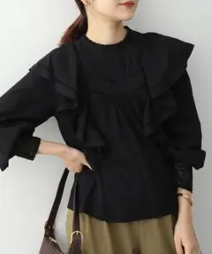 極美品✨定価１.３万❤️　黒　スローブイエナ　ラッフルフリルピンタックブラウス