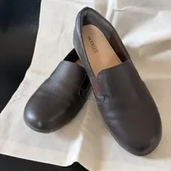 ダークブラウン スリッポン　革