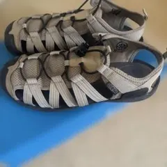KEEN スポーツサンダル ベージュ系のサムネイル