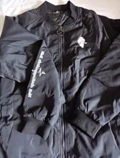 Nier　ロゴ入り　中綿入りキルティングジャケット