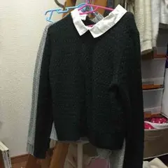 エムズエキサイト ダークグリーン襟付きニット