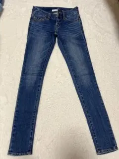 AZUL BY MOUSSY スキニーデニムパンツのサムネイル
