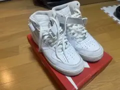 nikeハイカットスニーカー