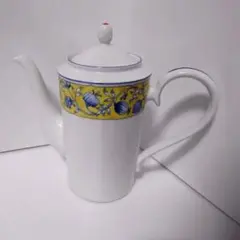 ノリタケ　花柄の陶磁器　ティーポット　大容量　大