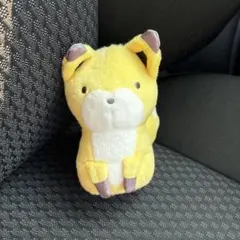 タヌキとキツネ カバンに付けられるでっかいぬいぐるみ キツネのサムネイル