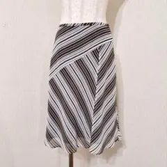 アンタイトル　フレアスカート　ブラウン系　総柄　薄手　キレイめ（1）