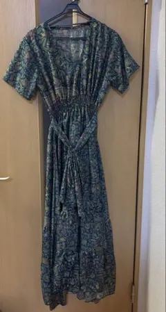 シッポナさん専用　ロイスクレヨン 花柄 ゴブラン織り キャミワンピース ロング丈 シッポナさん専用 ロイスクレヨン 花柄 ゴブラン織り キャミワンピース