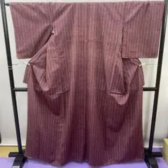 Y5790 縞　ワイン色　紬　着物　正絹　おしゃれ着　衿　変色有り