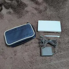 任天堂 DS Lite ホワイト 本体 別売りケース付属