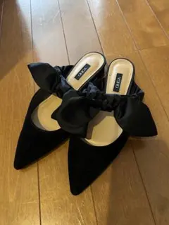 OHGA ブラック ポインテッドトゥ サンダル S