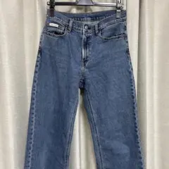 Calvin Klein ブルーストレートデニム