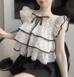 ドット柄フリルトップス 半袖 ホワイト