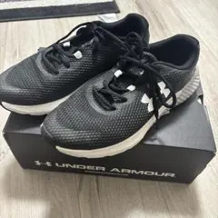 UNDER ARMOUR スニーカー ブラック