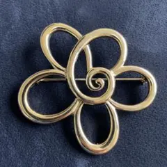 2025年最新】ブローチ trifariの人気アイテム - メルカリ