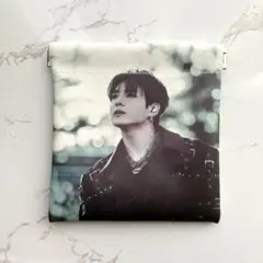グク　ポーチ