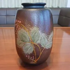 Item thumbnail for item dd1a13c0-db1c-4135-9b9c-1728fa18d078