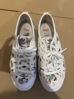 adidas Disney スニーカーのサムネイル