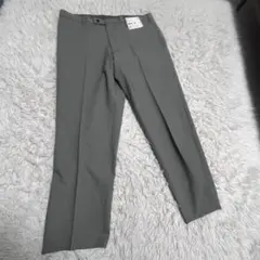 新品未使用　UNIQLO 感動パンツ　グレー スラックス 95x73