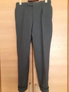 早い者勝ち‼️【美品‼️】ワンタックテーパードパンツ　チャコールグレー色のサムネイル