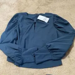 パフスリーブ ブラウス