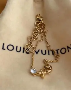 Louis Vuitton ロゴチャームブレスレット