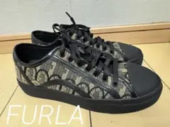 【FURLA】　フルラ　レディーススニーカー　総柄　キャンパス　38 美品のサムネイル