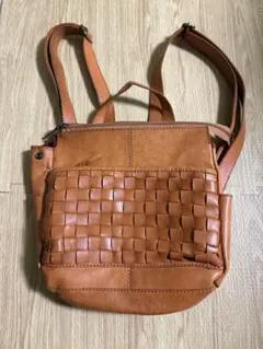 本革　編み込みデザイン バックパック　リュック