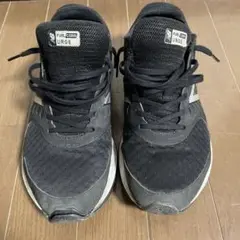 NB FUEL CORE URGE ブラックスニーカー