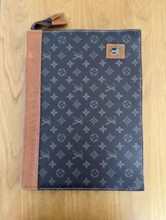 Item thumbnail for item 96ed8b5d-5422-4139-b32b-bcada8a6db08