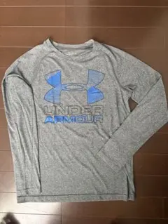 UNDER ARMOUR グレー 長袖カットソー YXL