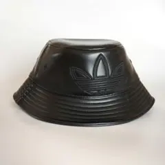 新品未使用 バケットハット アディダス adidas 帽子 ロゴ刺繍 Sサイズ