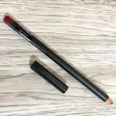 MAC オーバーンAUBURN ピンクブラウンレッドリップペンシルリップライナーのサムネイル