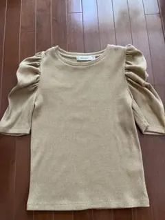 MOUSSY ベージュ パフスリーブ Tシャツのサムネイル