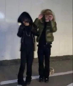 brrrsos着用DUVETICAダウンジャケット 38 ブラック ラメ ファー