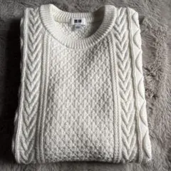 UNIQLO セーター　ホワイト　Ｓサイズ