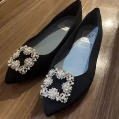 【美品】エマフランシス フラット ビジューバックル パンプス （ブラックサテン）のサムネイル