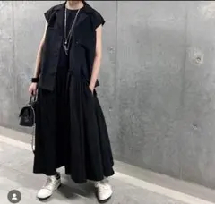 LOHEN ローヘン ローウエストギャザーワンピース＆スリーブレスシャツ 黒 LOHEN ローヘン ローウエストギャザーワンピース＆スリーブレスシャツ