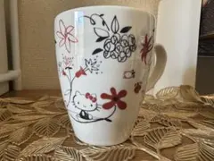 【新品・未使用】ハローキティ 花柄 マグカップ
