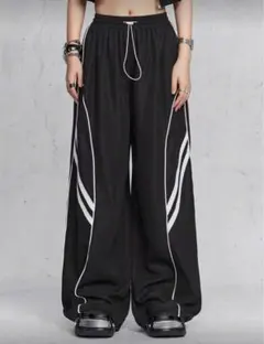 ストライプデザイン ブラック ワイドパンツ