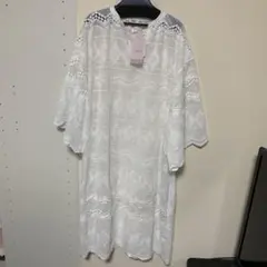 新品　エンプロイダリーレースワンピース