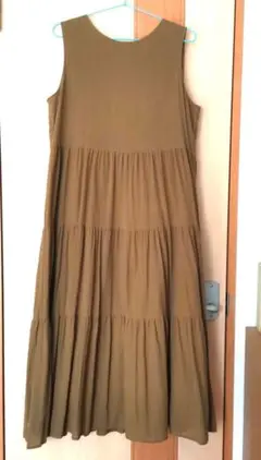UNIQLOティアードワンピース