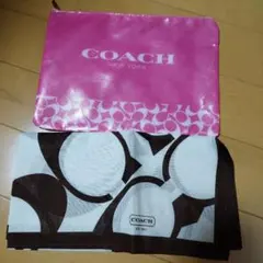 COACH ロゴ入りポーチハンカチ 2点セット