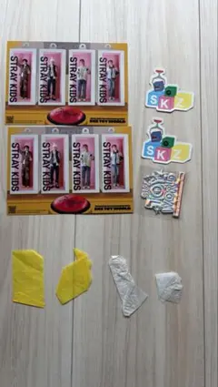 SKZ TOY WORLD シール、カード
