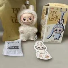 ラブブ PIN FOR LOVE イニシャル「A」ぬいぐるみペンダント