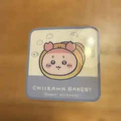 ちいかわベーカリー ステッカー ノベルティ　　古本屋さん　カニちゃん