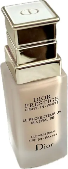 Dior Prestige ホワイト ル プロテクター UV ミネラル