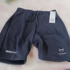 新品　DESCENTE　半ズボン　ハーフパンツ　Mサイズのサムネイル